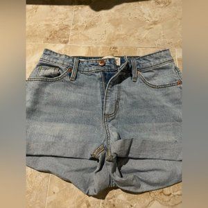Universal thread curvy vintage midi Jean Shorts